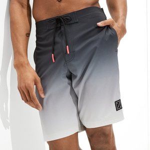 American Eagle 10" Ombré Classic Board Short